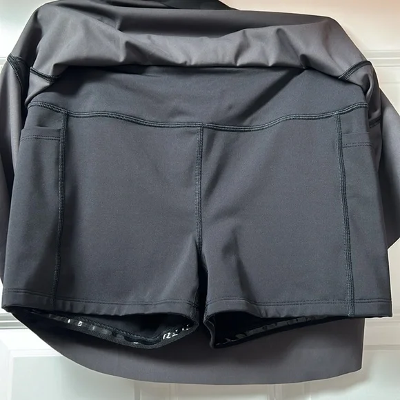 ATHLETA Match Point camo printed skirt size - Picture 4 of 7